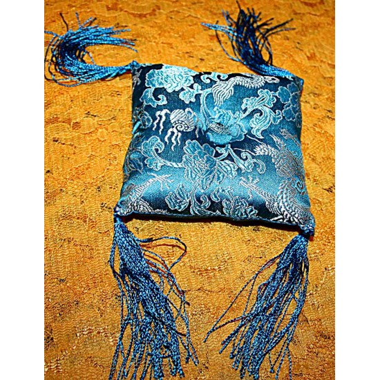 SQUARE Pillow (Cushion) to keep Singing Bowls Safly - XX Small (Mini) Size (8 cm, 3.1 inch) SQUARE Pillow (Cushion) to keep Singing Bowls Safly - XX Small (Mini) Size (8 cm, 3.1 inch)