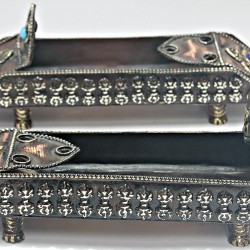 Incense Burner boat shaped, Copper/Bronze with decoration - Medium size (17*2.5*4.5 cm, 6.6*0.9*1.7 inch)