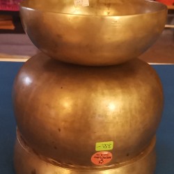 EARTHDAY/SOUND OF THE DAY - Healing, Planetary, Therapetic, Handmade, Chickenbati, Normal Real Antique Singing Bowl - Small Size 