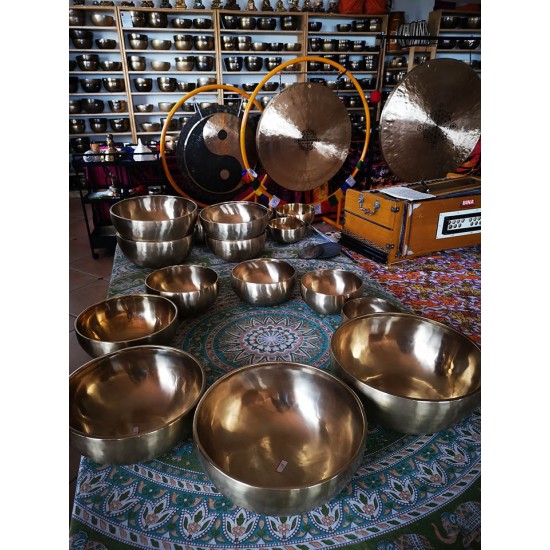 Musical Set Bowl - Handmade Jambati, Shiny (special double polished), Special Chakra Healing/Musical Singing bowls set with ascending sound and size - Medium Size 