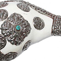 Metal Conch Shell (SHANKHA),  powerful ancient healing (therapeutic) instrument-Hand work, Beautiful Design, White Color - Medium Size (29.5*24.2 cm, 11.6*9.5 inch)