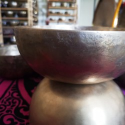 OM (Earth Year) - Healing, Planetary, Therapetic, Handmade, Jambati, Normal Real Antique Singing Bowl - Medium Size 