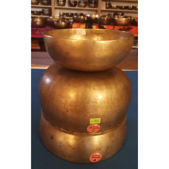 EARTHDAY/SOUND OF THE DAY - Healing, Planetary, Therapetic, Handmade, Chickenbati, Normal Real Antique Singing Bowl - Small Size 